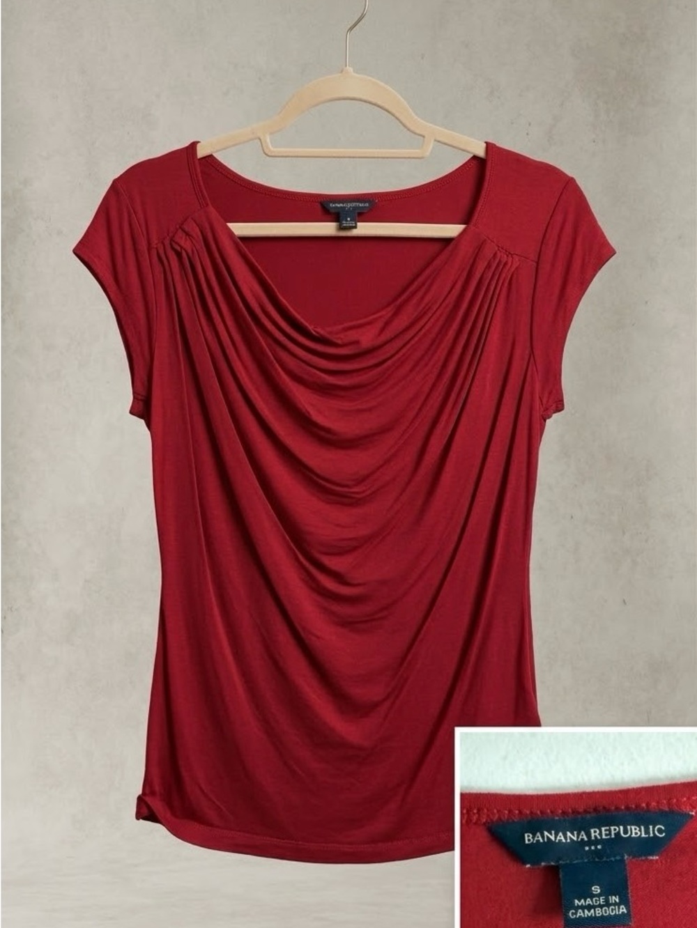 Banana Republic red pleated cowl-neck cap sleeve top S